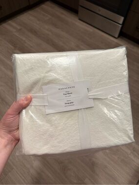 Parachute Cream Top Sheet - Soft Cream Percale
